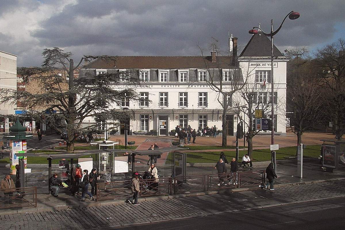 Vue de mairie val à Villeneuve-Saint-Georges (Val-de-Marne)